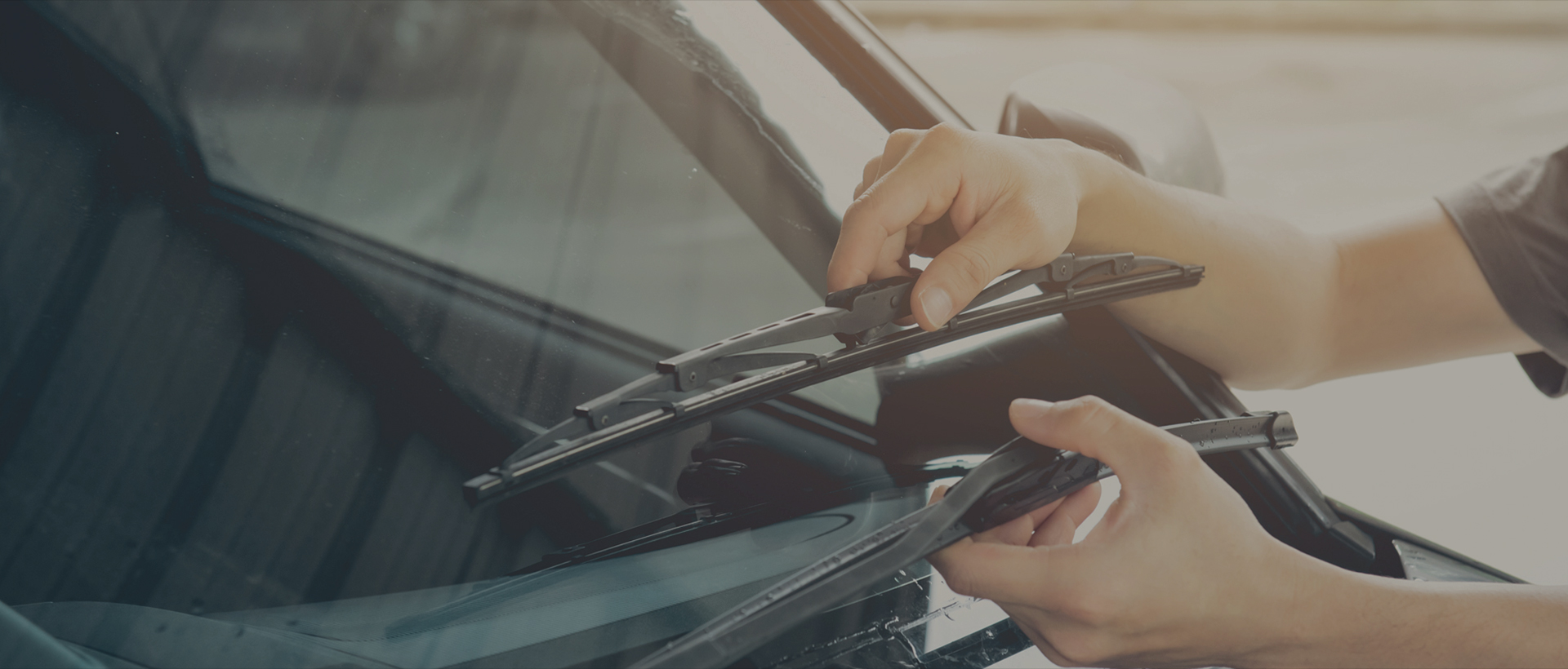 Glass water is good for protecting car wipers